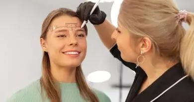 Destaque -se no mercado da beleza aprendendo com nosso Curso de Design de Sobrancelha !