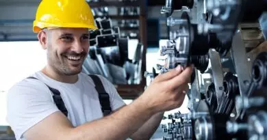 Curso de torneiro mecânico básico & avançado com certificado válido para você ser um profissional e aumenta a chance de conseguir trabalho mais rápido fazendo o melhor curso de torneiro mecânico ferramenteiro e fresador