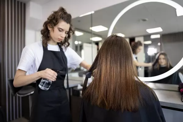 Curso de escova progressiva sem formol profissional transforme cabelos & vidas sem comprometer a saúde dos cabelos dos seus clientes.