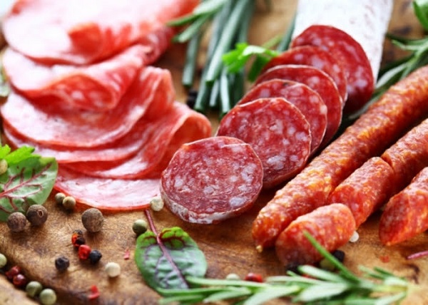 o Que È? Uma Arte milenar que envolve a produção de uma variedade de produtos de carne curada, sendo os salames um dos mais conhecidos e apreciados.